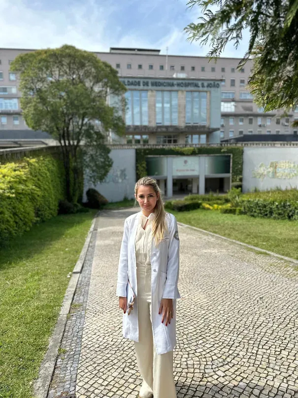 Dra. Brumna Valdivieso na Faculdade de Medicina da Universidade do Porto